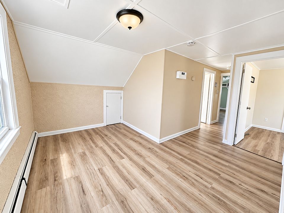 1st image of 303-305 S Pearl St #3