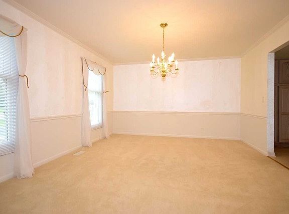 3rd image of 1121 Wexford Ct #100