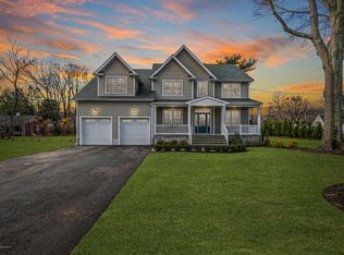 1 Lippincott Rd, Little Silver, NJ 07739