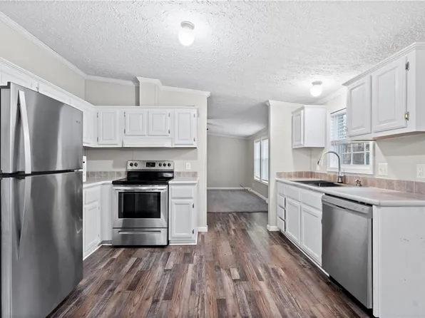 104 S Vine St, Louisburg, KS 66053