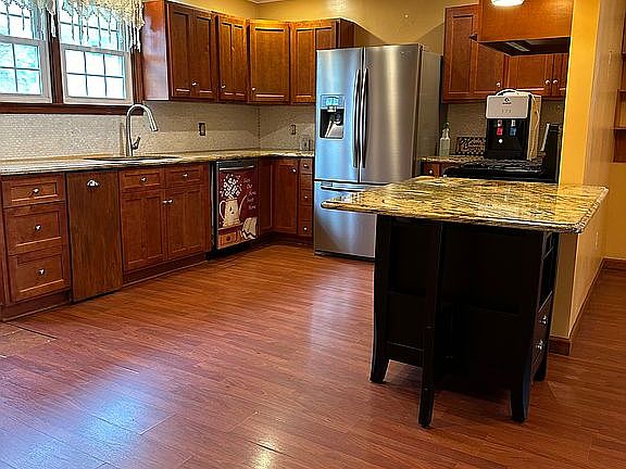 Kitchen - Granite Countertop