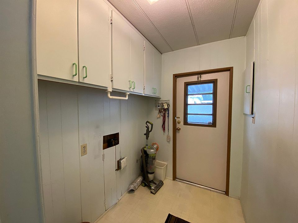 201 Cayer St Coquitlam, BC, V3K5A9 Apartments for Rent Zillow