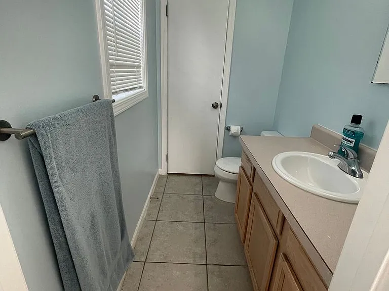 H16 Miriam St — Photo 36