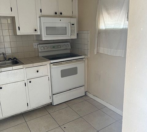 4th image of 732 Gerald Ave #732