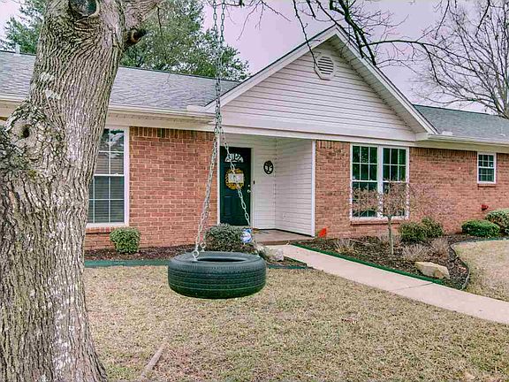 2nd image of 20 Meadowview Dr