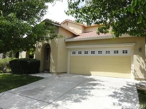 440 Greg Thatch Cir photo 1
