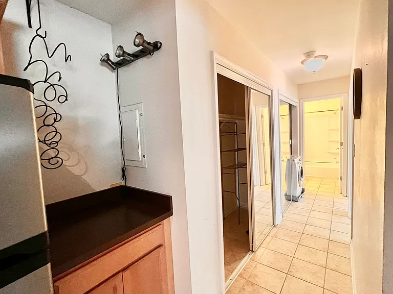 1800 Jefferson Park Ave — Photo 11