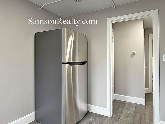 2nd image of 41 Jenckes St APT 3