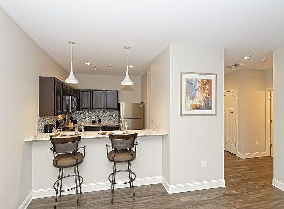 4th image of 85 Dana Ave #404