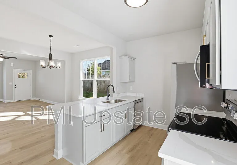 107 Virginia Ave — Photo 12