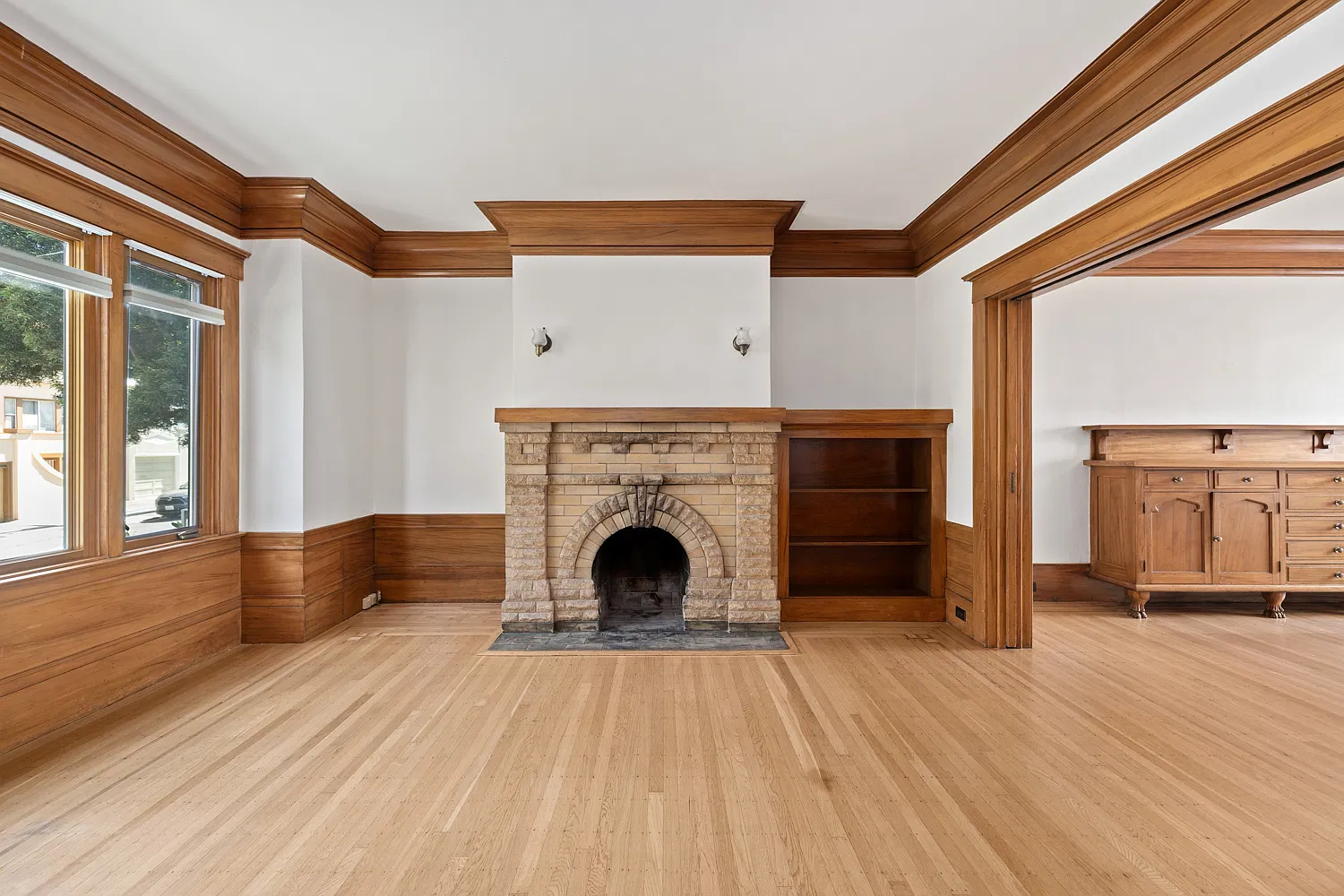3 bed, 2.5 bath, 2050 sqft, $11,000 — Photo 4