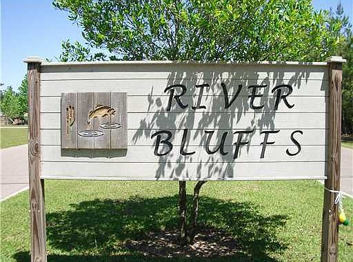 1st image of Riverwalk Dr