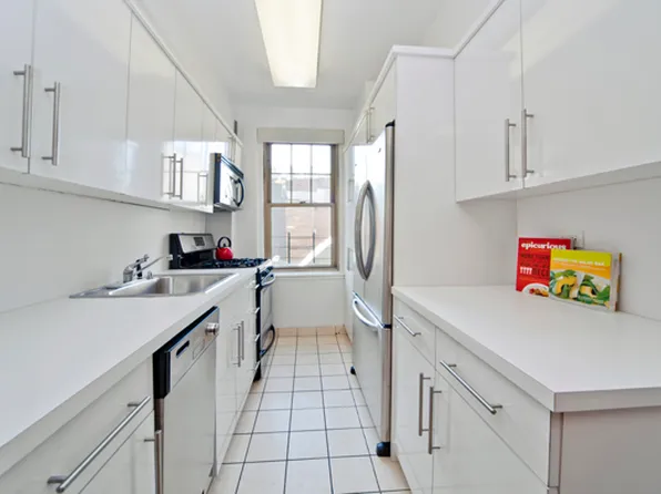 45 Christopher Street image 1 of 5