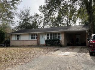 3 Ellen Ave, Mount Pleasant, SC 29464