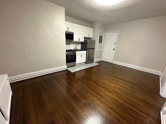 Kitchen & space to put the bed