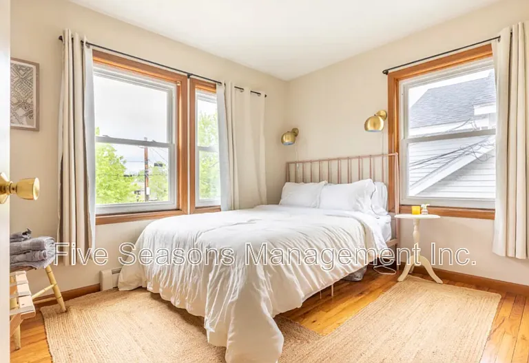 358-360 N Winooski Ave #3 — Photo 9