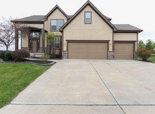 26005 W 150th Ter, Olathe, KS 66061