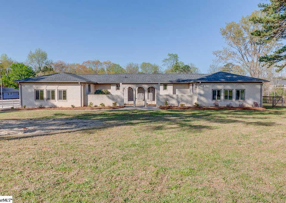1st image of 101 Dundee Ln