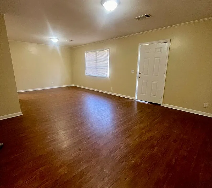 607 Winona St