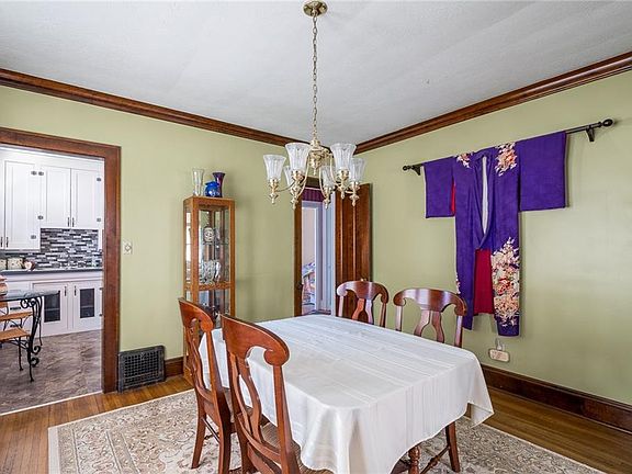 5th image of 2124 Morrison Ave
