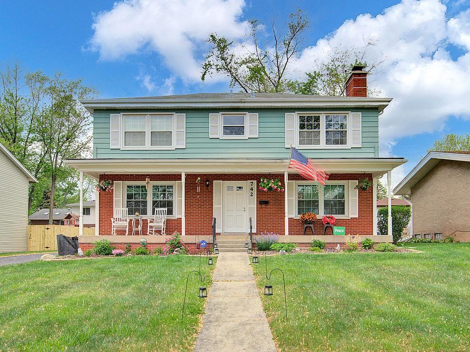 1st image of 742 Ash St
