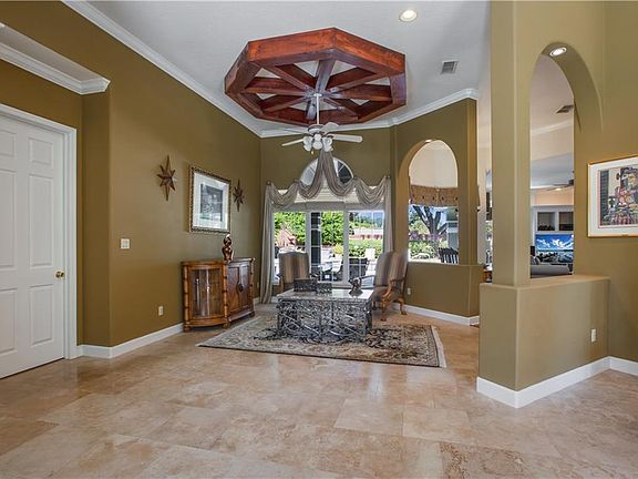 3rd image of 1801 Lake Grove Ln