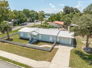 501 NE Avenue B, Carrabelle, FL 32322