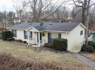 369 Munsons Rd, Penhook, VA 24137