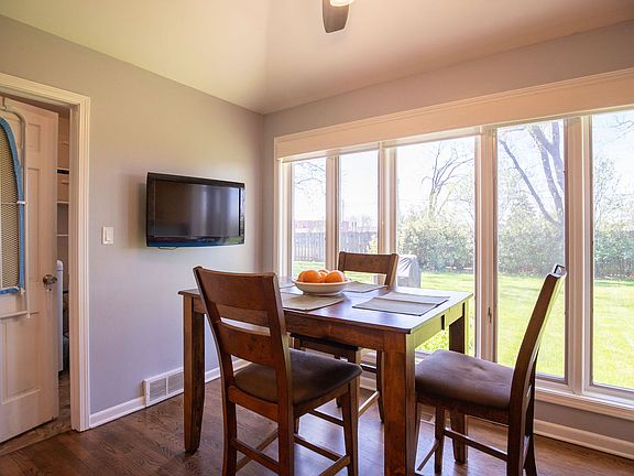 5th image of 4025 Radcliffe Dr