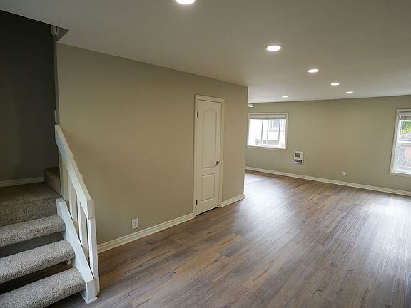 3rd image of 320 12th St APT 10