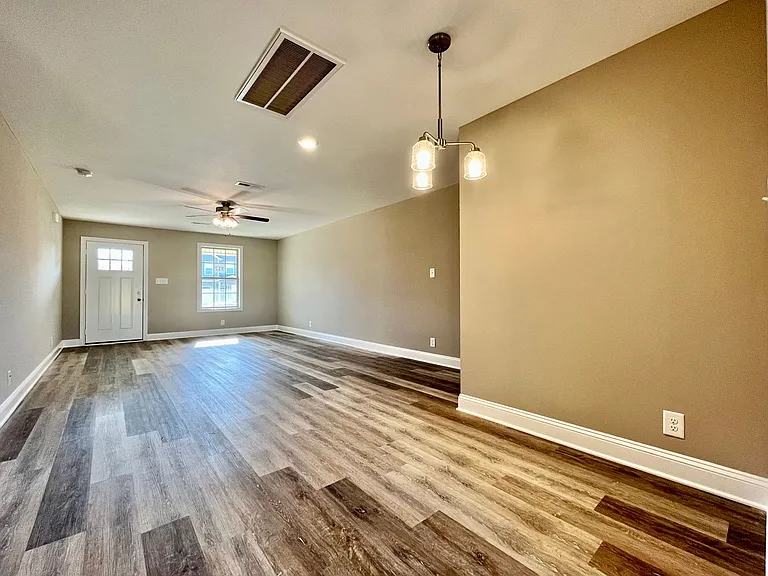 276 Dugger Dr — Photo 9