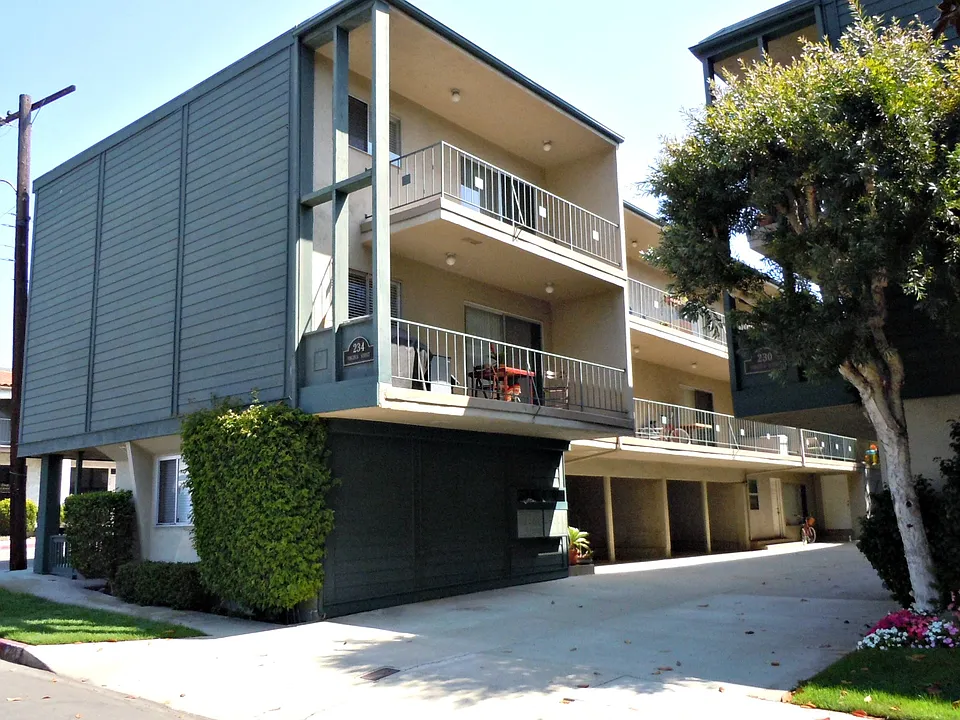 234 Virginia St #7