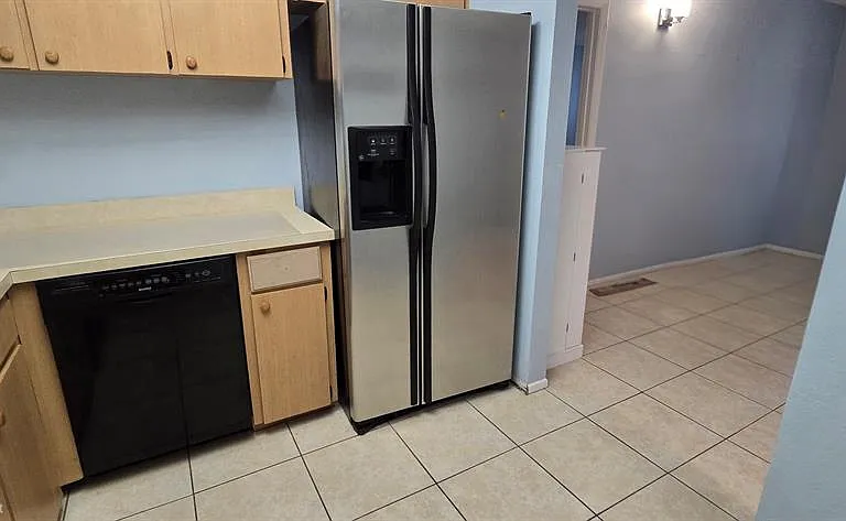 588 Fairways Ln #E201 — Photo 3