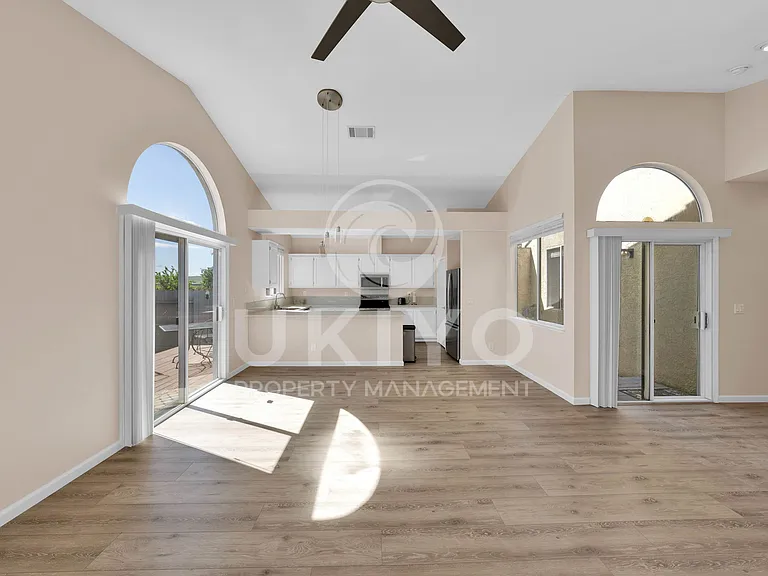 265 Potrero St — Photo 10
