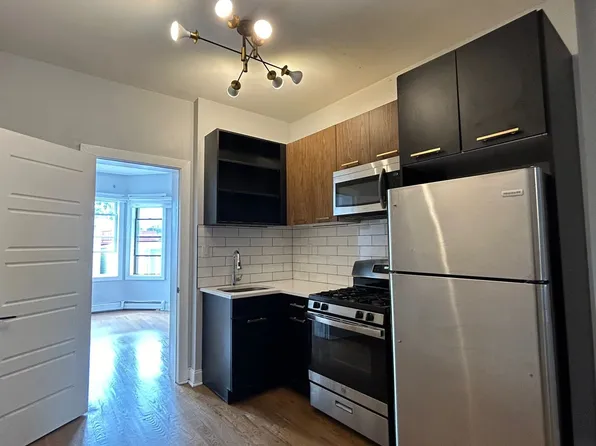 484 Mercer Street image 1 of 8