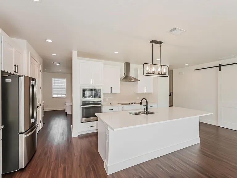 8589 Mulligan Pass — Photo 9