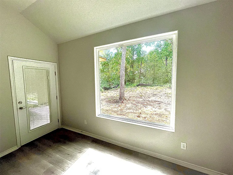 386 B Tahitian Dr — Photo 4