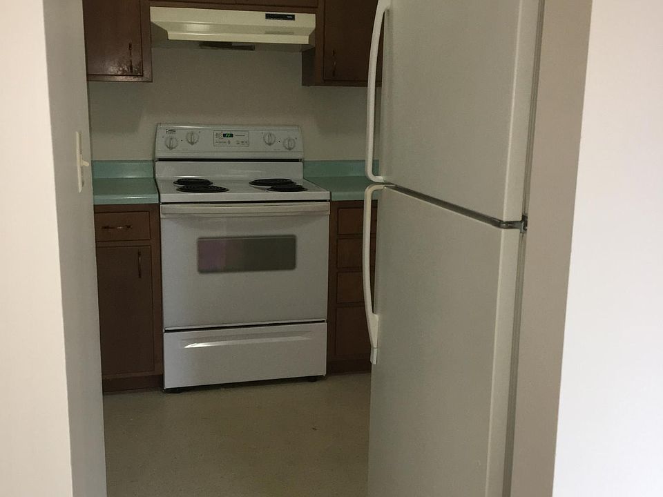 1st image of 2 Andrews Ct APT 4