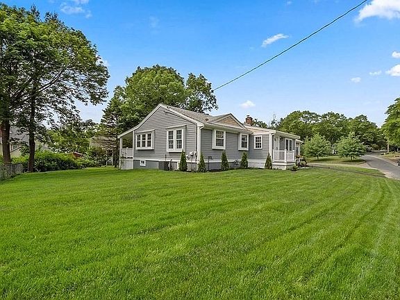 2nd image of 40 Cobleigh St