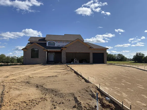 3520 Sicilia Dr, Tecumseh, MI 49286