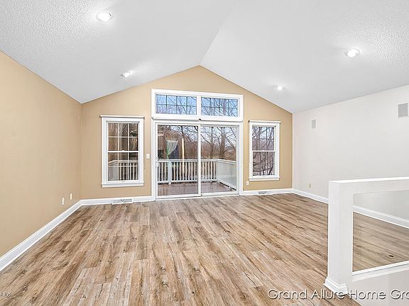 4th image of 865 Bluff Creek Dr #0