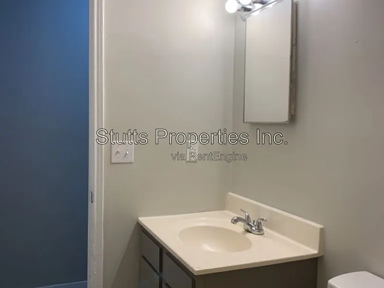 505 N Dickson St #B-7 — Photo 6