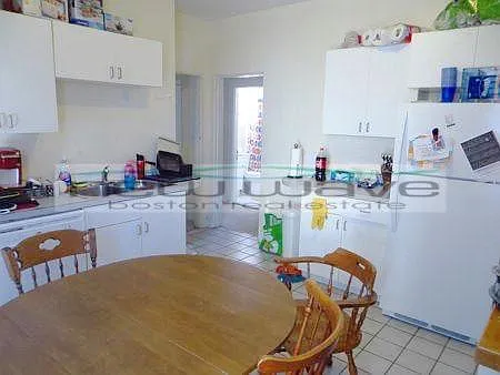 17 Parker Hill Ave — Photo 2