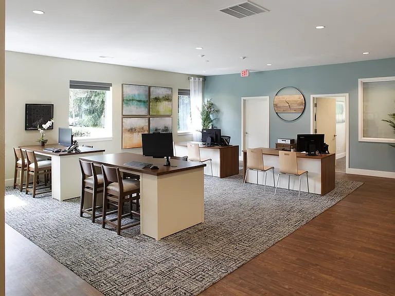 Leasing center