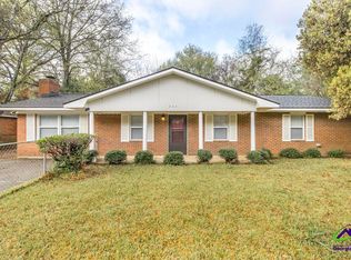 111 Briarwood Dr, Warner Robins, GA 31093