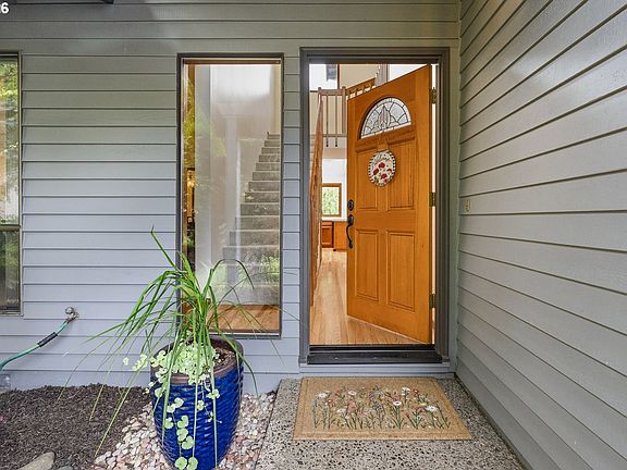 2nd image of 9580 SW Riverwood Ln