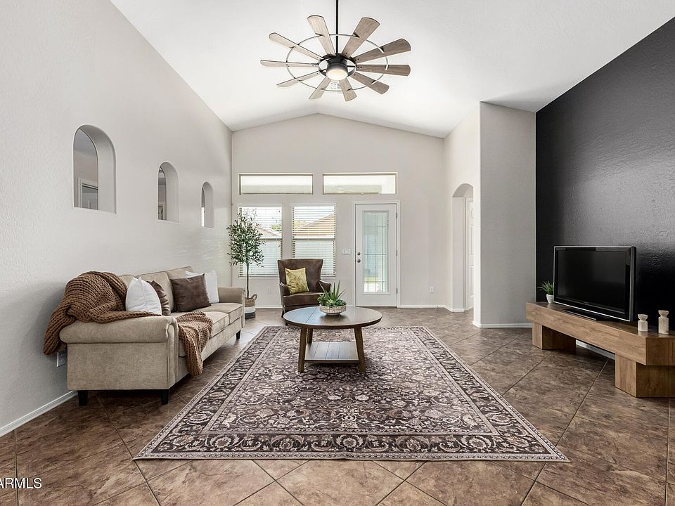 1st image of 17845 W HEARN Road