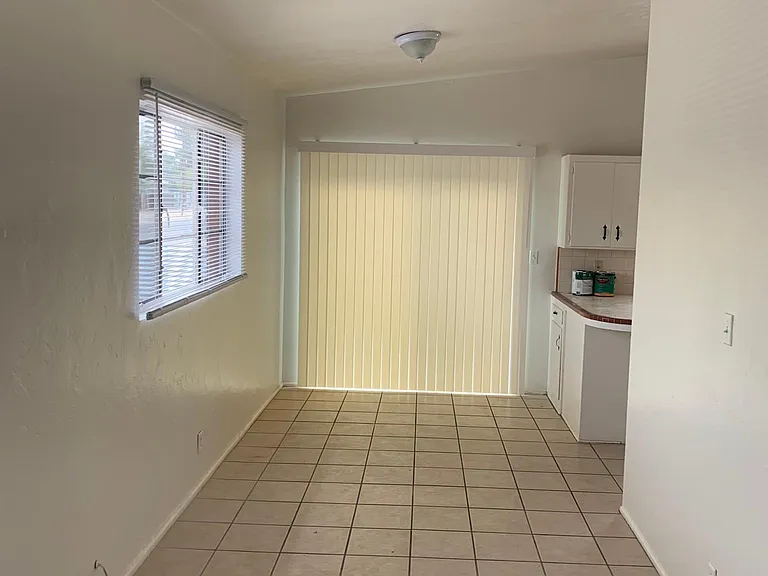 3460 E Glenn St — Photo 2