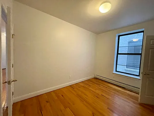 Rented by Vertical Real Estate LLC | media 9