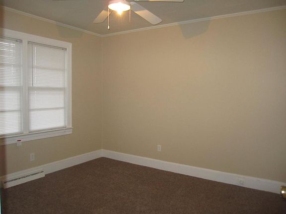 3rd image of 3922 E Ash St
